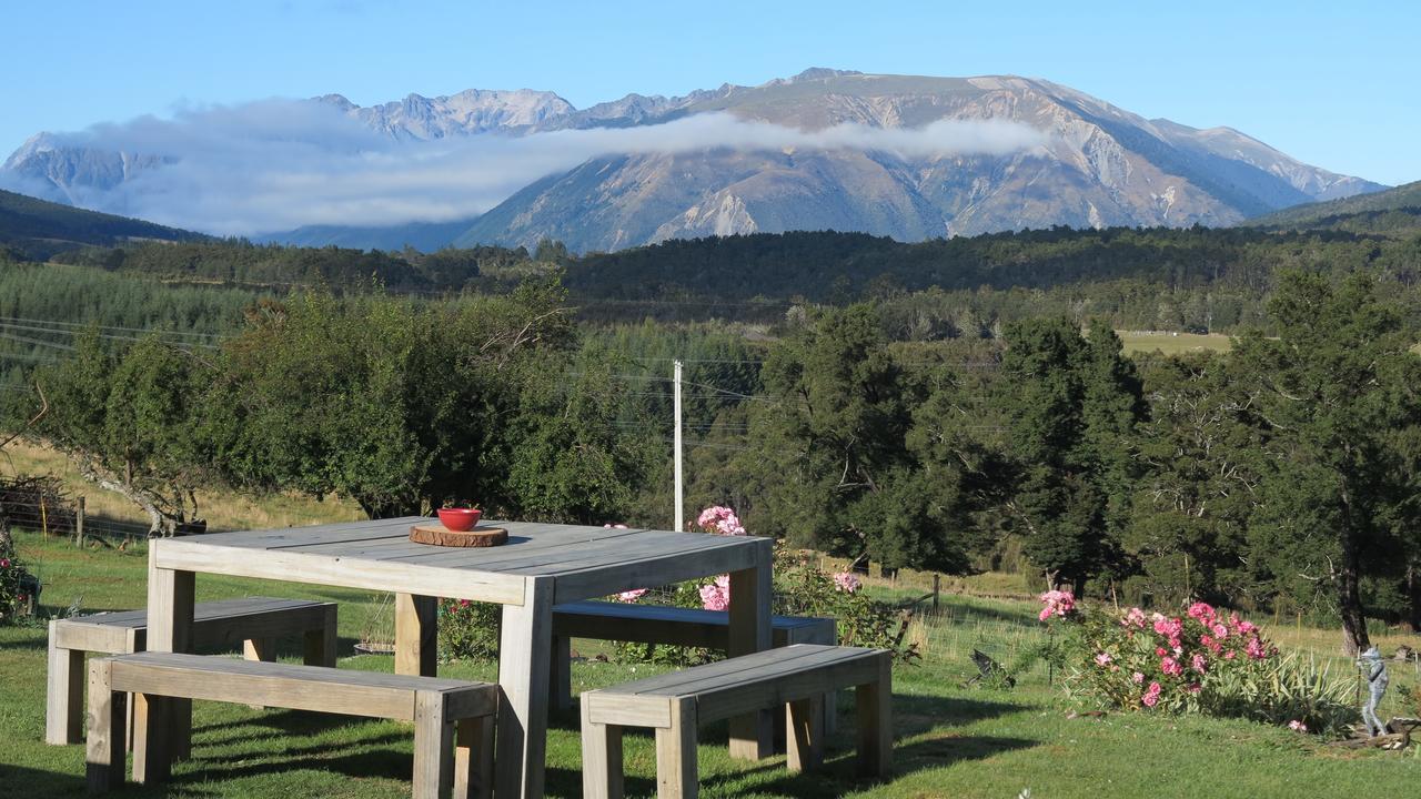 Tophouse Mountainview Cottages Сент-Арнод Экстерьер фото